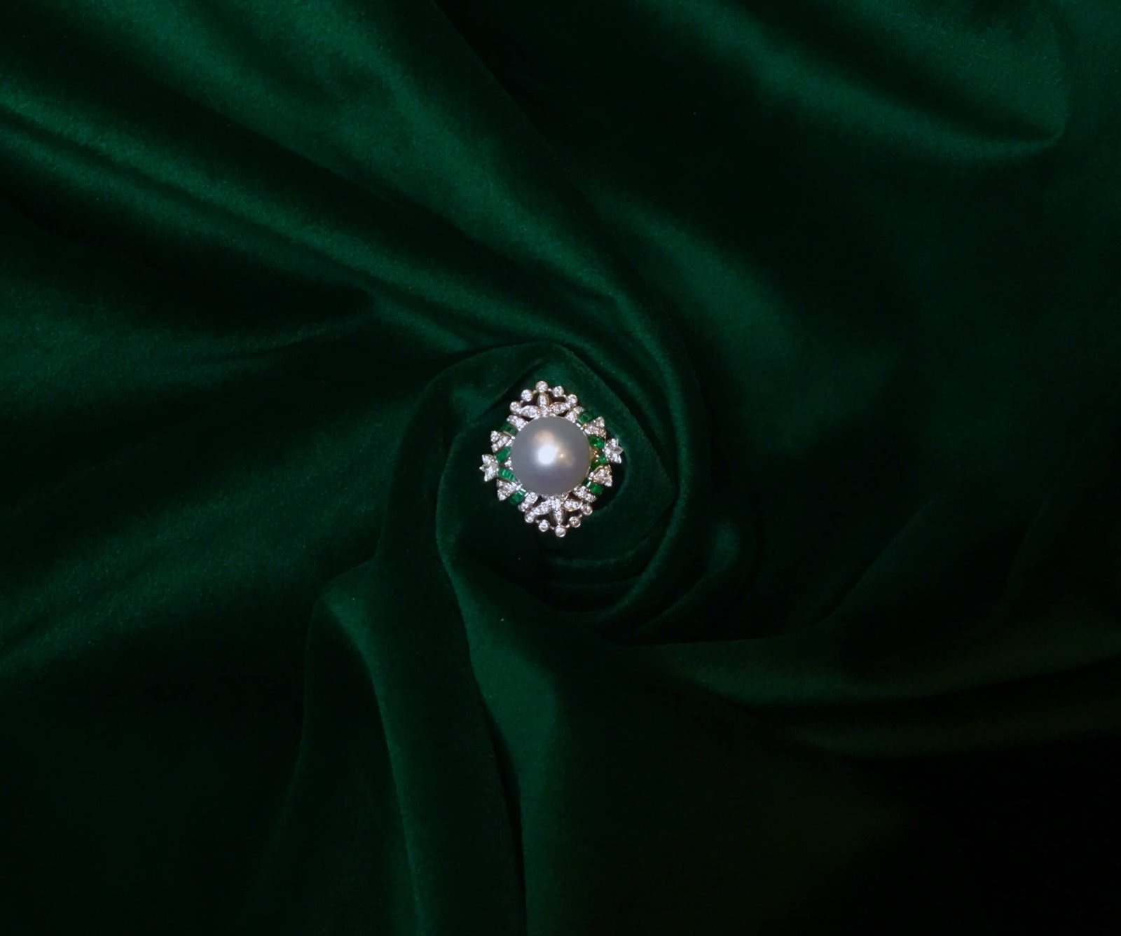 Invisible Set Emerald & Pearl Ring - 13-14mm South Sea (Convertible Pendant)