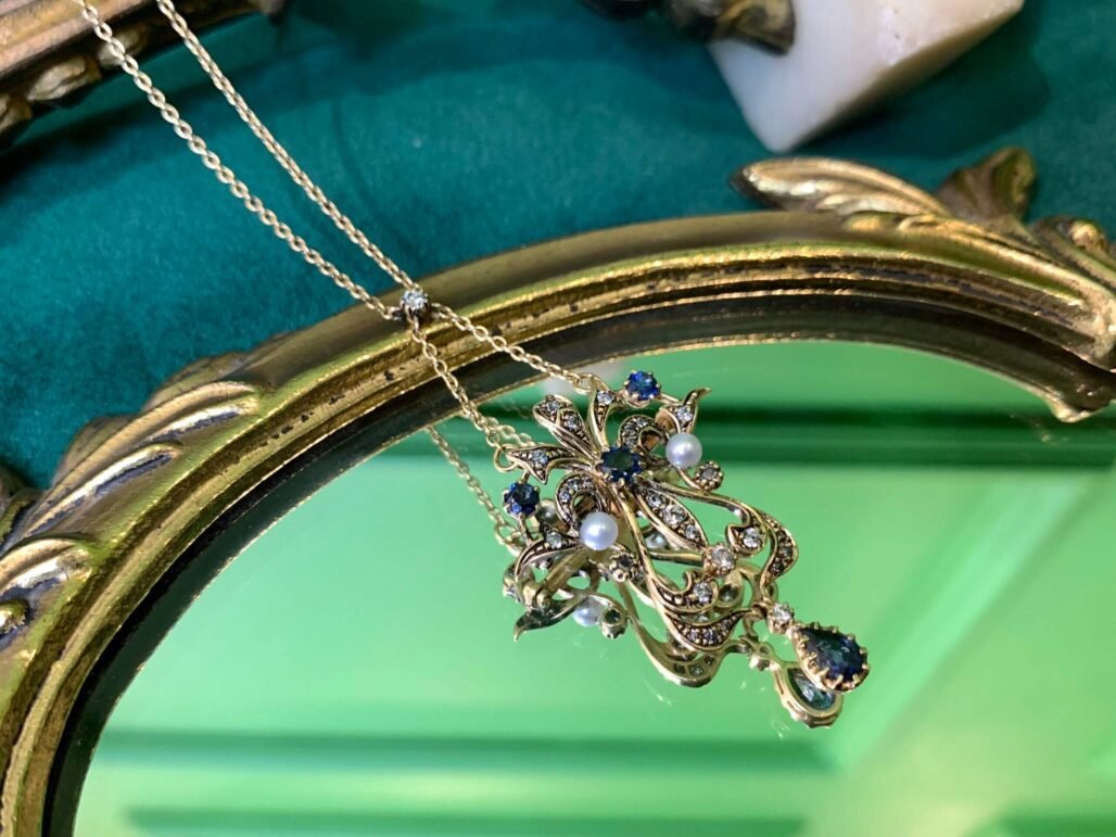 Antique necklace from the Edwardian period in England