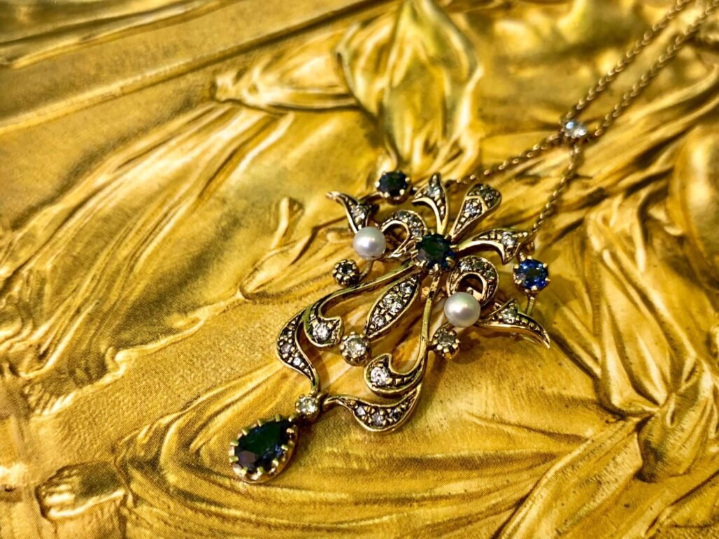 Antique necklace from the Edwardian period in England