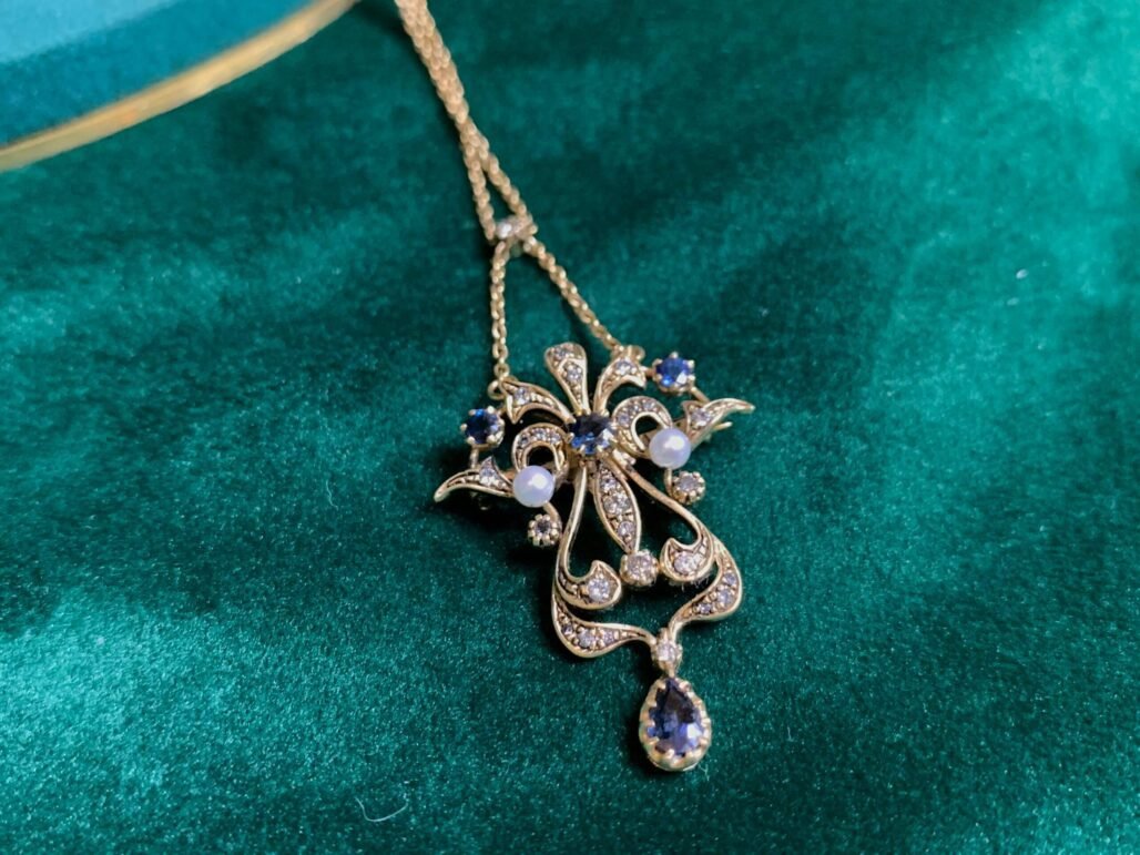 Antique necklace from the Edwardian period in England