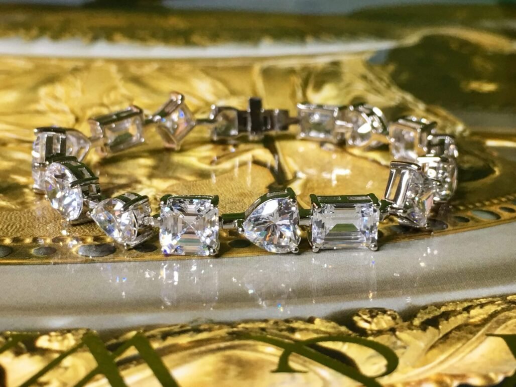 Diamond Bracelet Alternative with High-Carbon Synthetic Diamonds