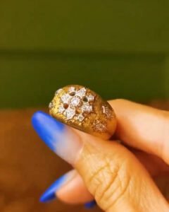 Florentine Finish Diamond Flower Ring 18k Gold Hand Engraved