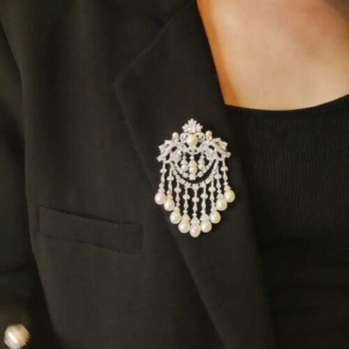 vintage-crystal-tassel-brooch Edwardian Tassel Brooch Swarovski Crystal Movable Fringe