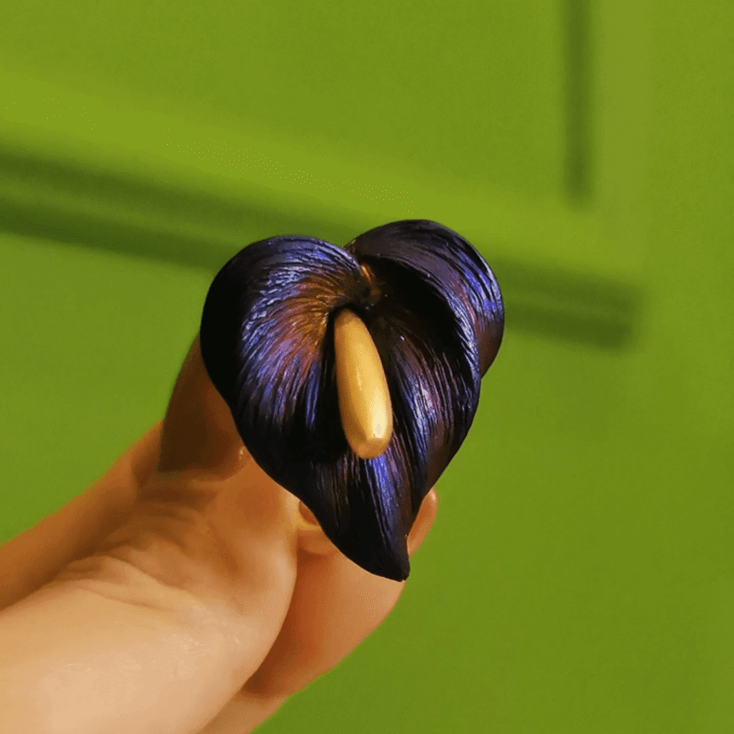 Indigo Gold Tail Feather Ring – A Visual Feast of Elegance and Color