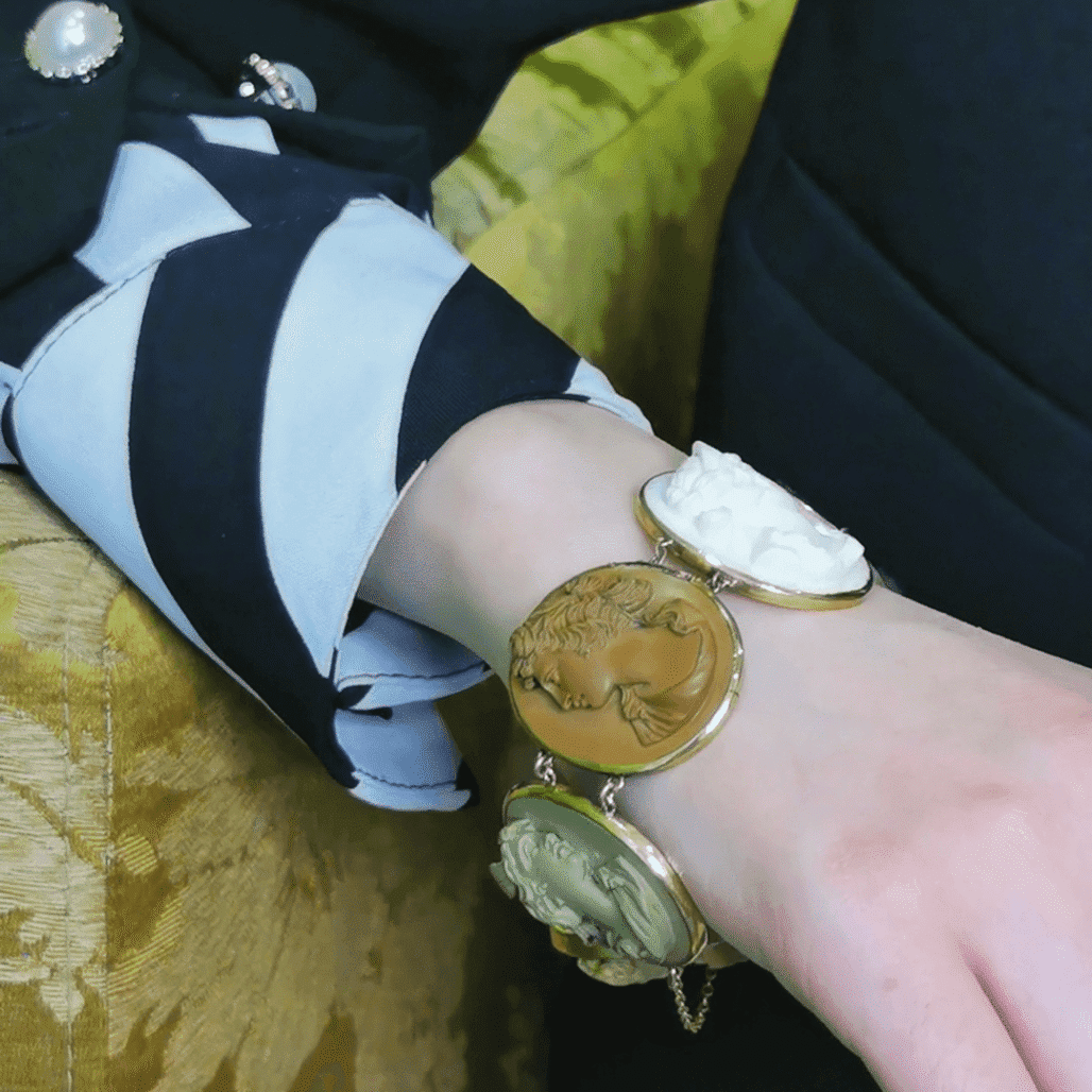 Antique Italian Cameo Bracelet (1860–1880)