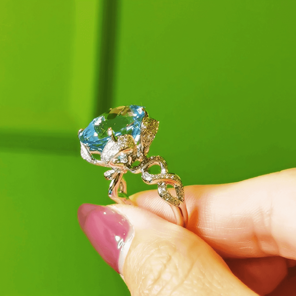 Santa Maria Aquamarine Ribbon Ring