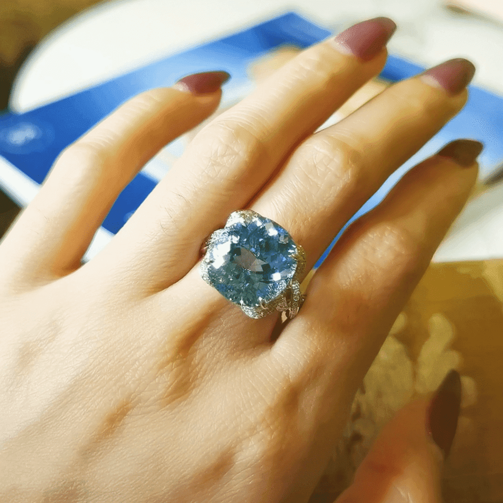 Santa Maria Aquamarine Ribbon Ring