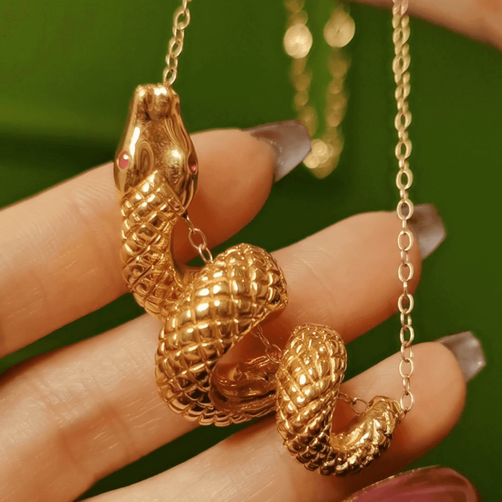 The Allure of the Serpent in Jewelry: From Ancient Myths to Bulgari’s Iconic Serpenti