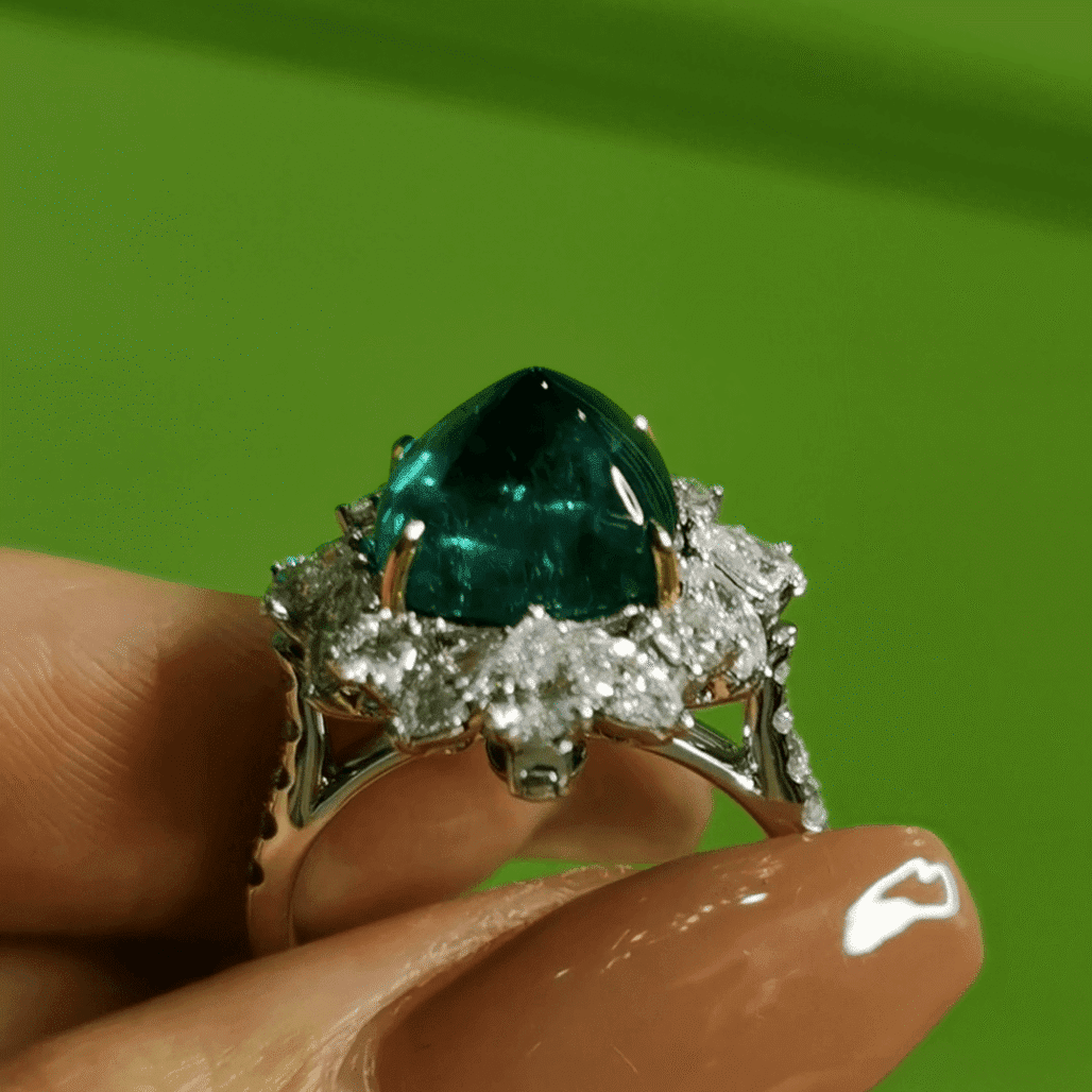 Sugarloaf Cut Gemstone | Vivid Green 4.3ct Zambian Emerald Pendant & Ring