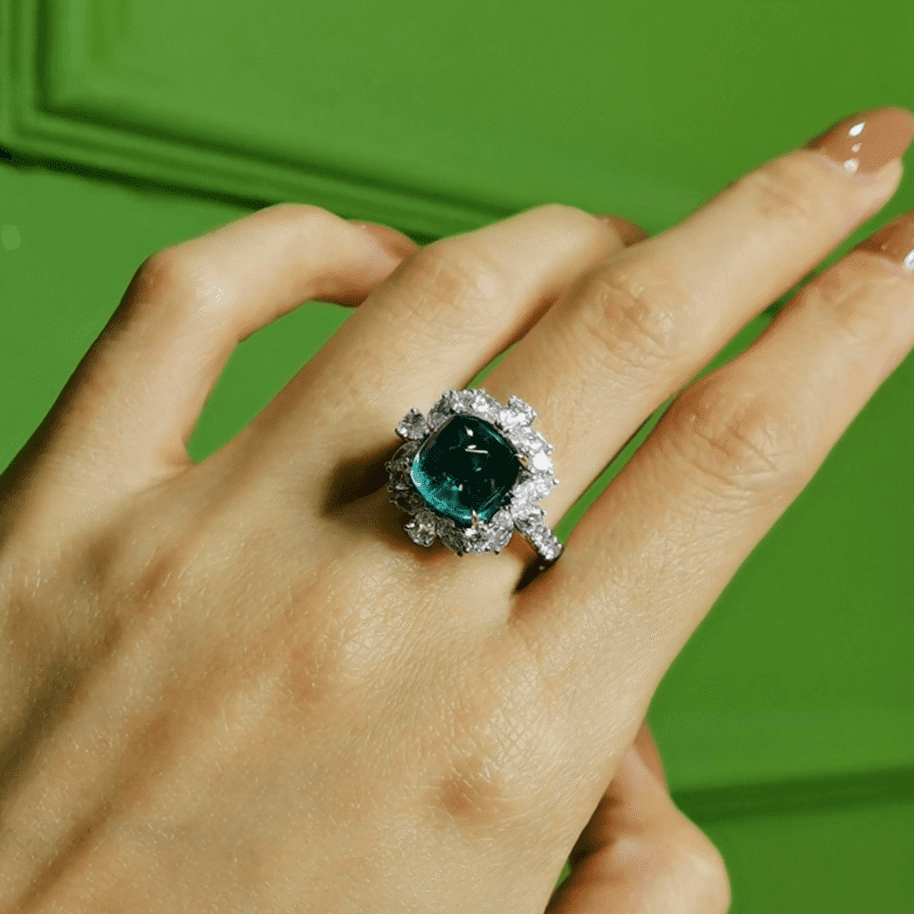 Sugarloaf Cut Gemstone | Vivid Green 4.3ct Zambian Emerald Pendant & Ring