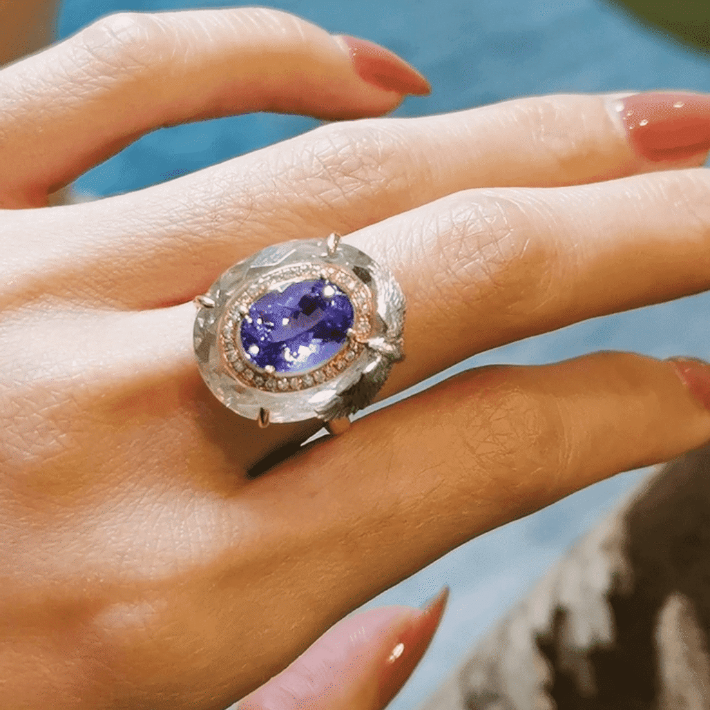 Tanzanite “Marveilles” Ring – The Art of Floating Light and Freedom