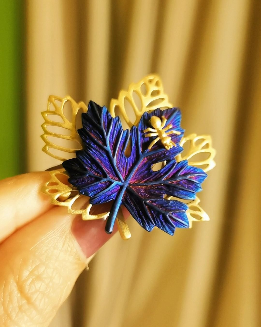 Indigo Gold Maple Leaf Brooch with Golden Ant Color Changing