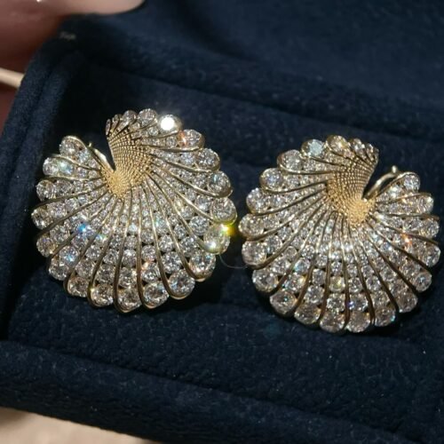 diamond-spiral-stud-earrings-18k-gold-perla-art Diamond Spiral Stud Earrings - 18K Yellow Gold Ribbed Wave Design