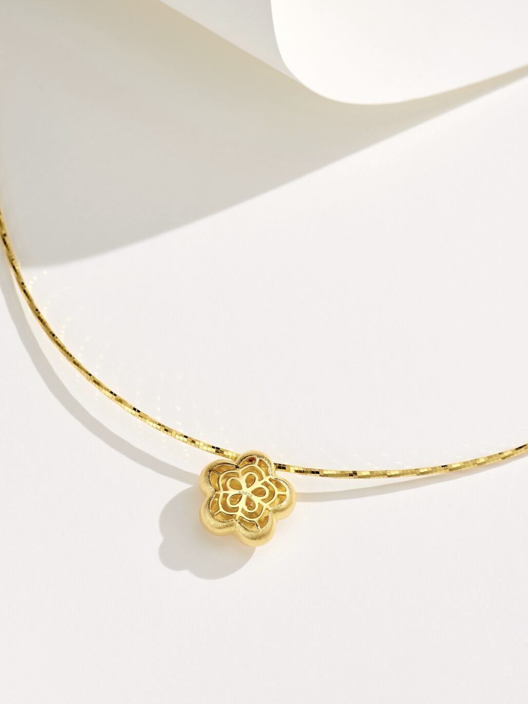 Brushed Gold Flower Necklace - Detachable Ag925 Petal Collar