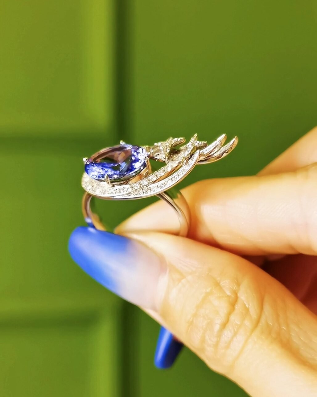 Tanzanite Shooting Star Ring - 4ct Blue-Violet Galactic Treasure