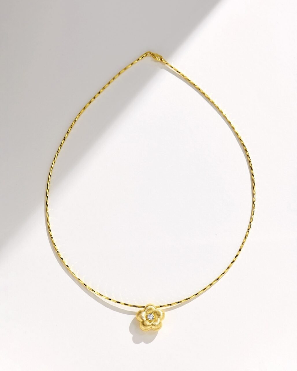 Brushed Gold Flower Necklace - Detachable Ag925 Petal Collar