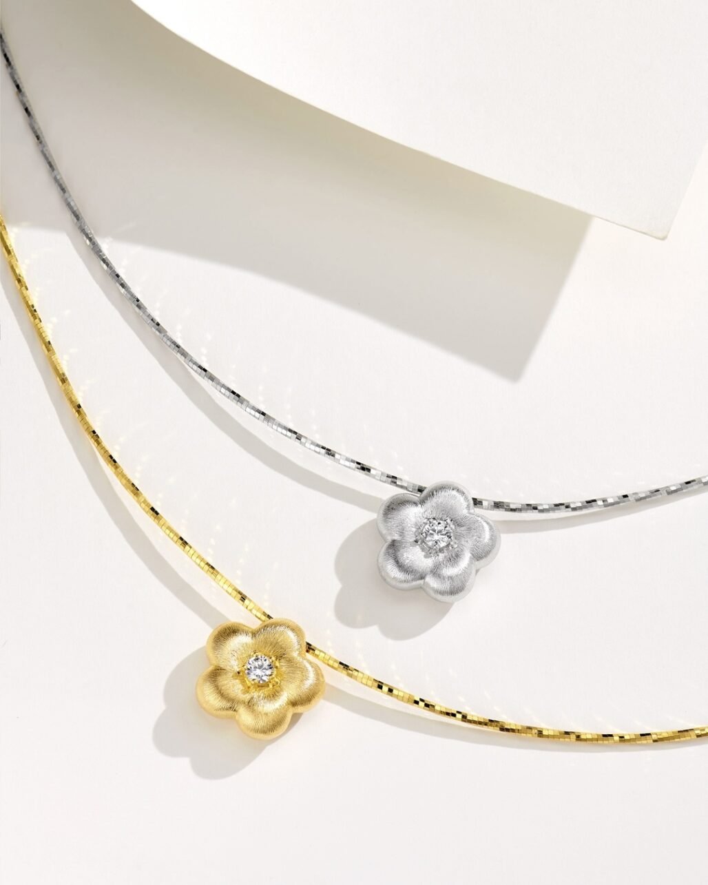 Brushed Gold Flower Necklace - Detachable Ag925 Petal Collar