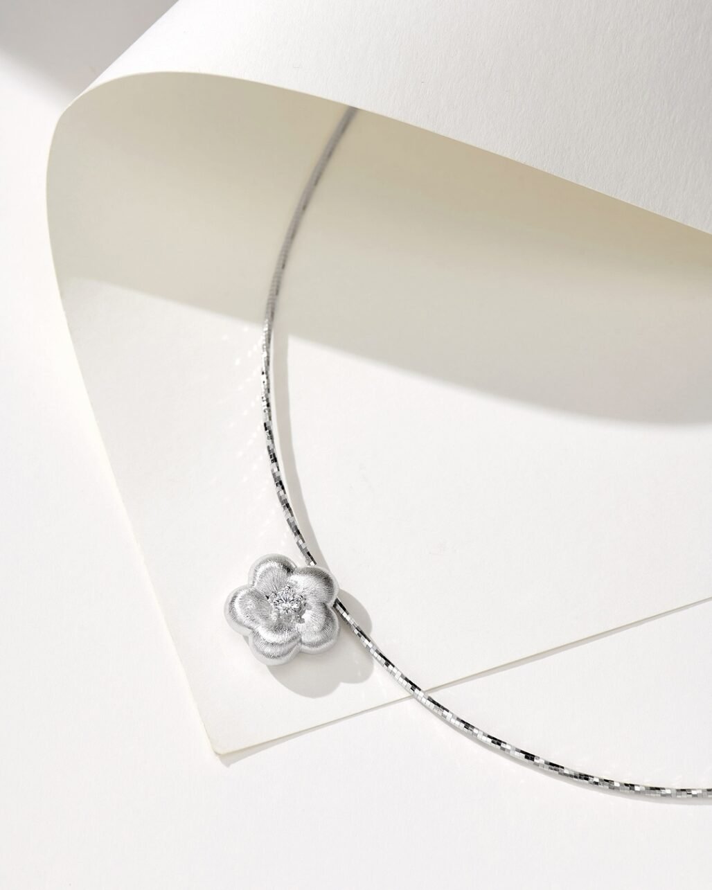 Brushed Gold Flower Necklace - Detachable Ag925 Petal Collar