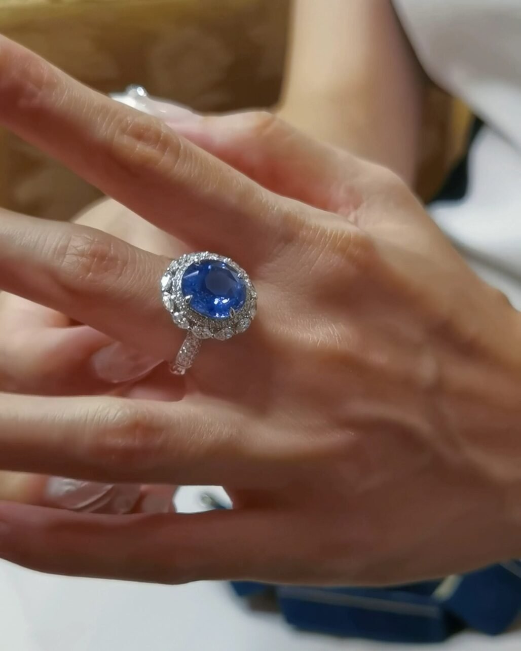 Cornflower Blue Sapphire Ring - 7.07ct Unheated Sri Lankan Vivid Fire