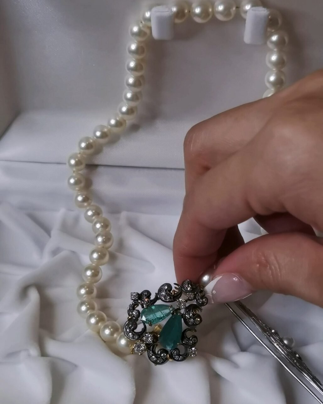 Emerald Firefly Necklace - Victorian Akoya Pearl Romantic Heritage