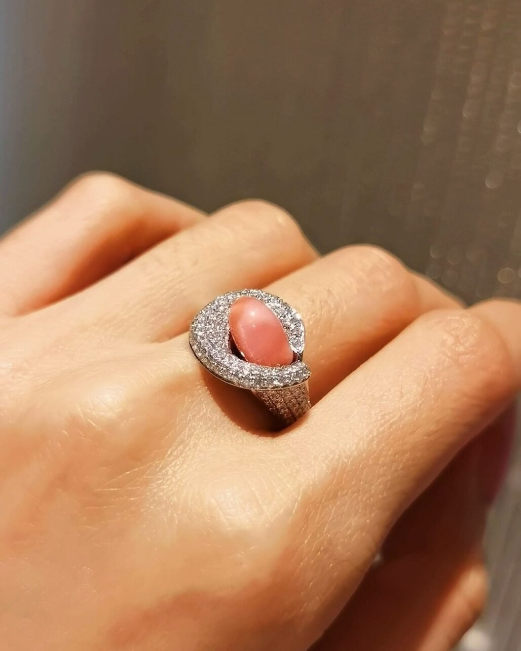 French Swirl Conch Pearl Ring - High Flame Art Nouveau Design