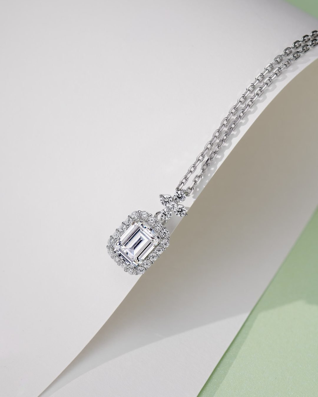 Perfume Bottle Diamond Necklace - 1.5ct High Carbon Luxury Pendant